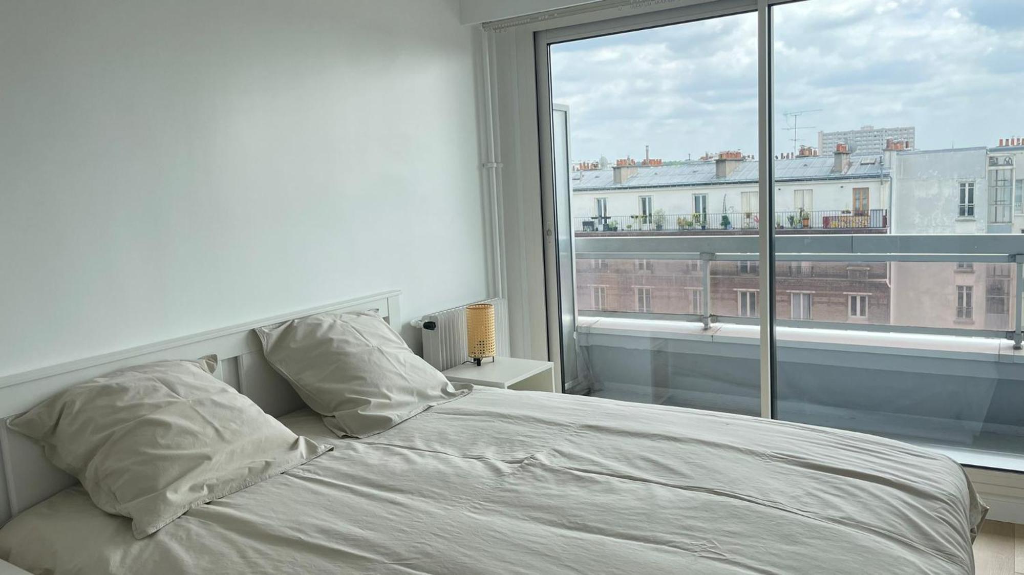 Le Pinky Bird Belleville Paris 20 Luaran gambar