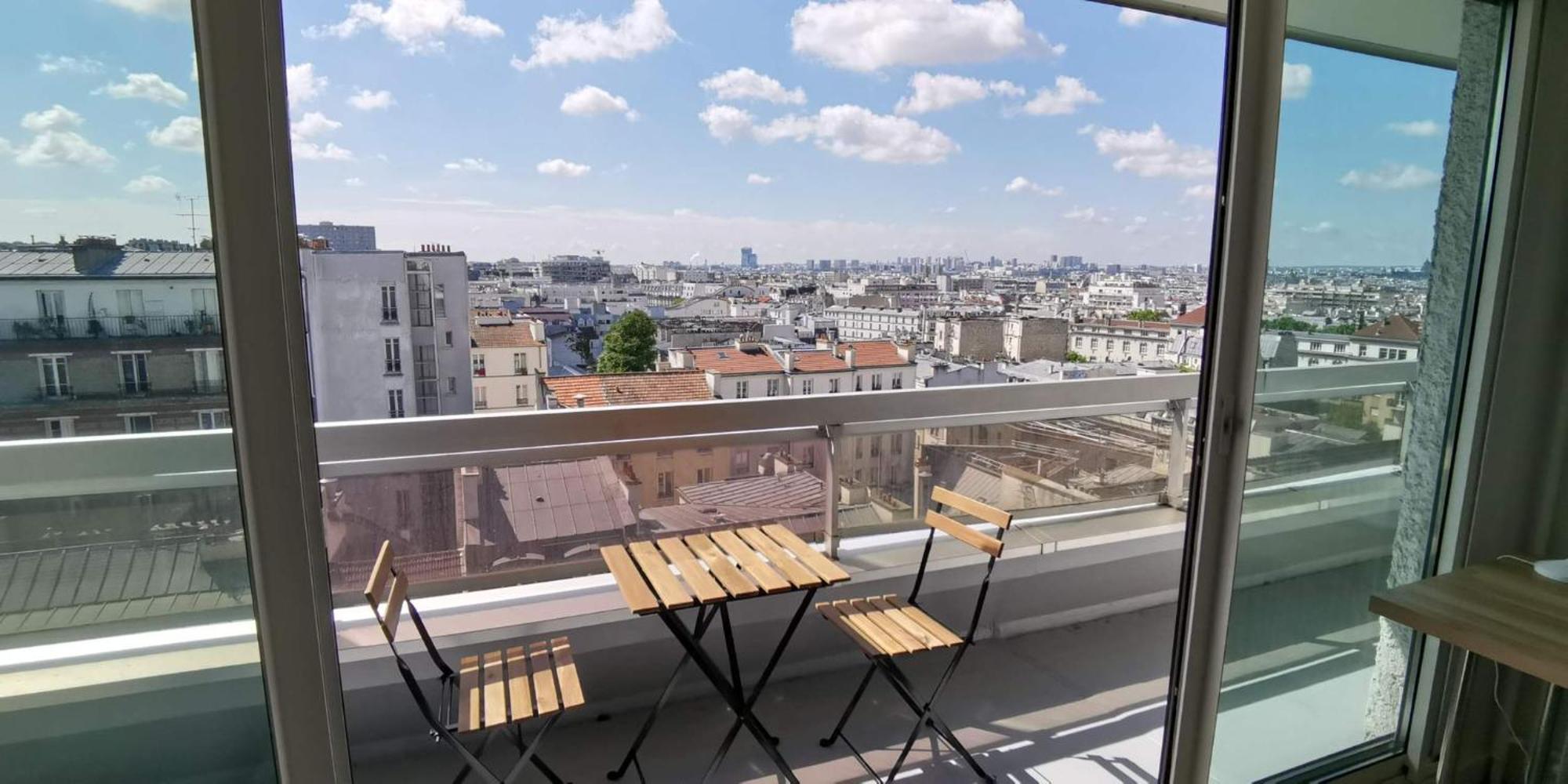 Le Pinky Bird Belleville Paris 20 Luaran gambar
